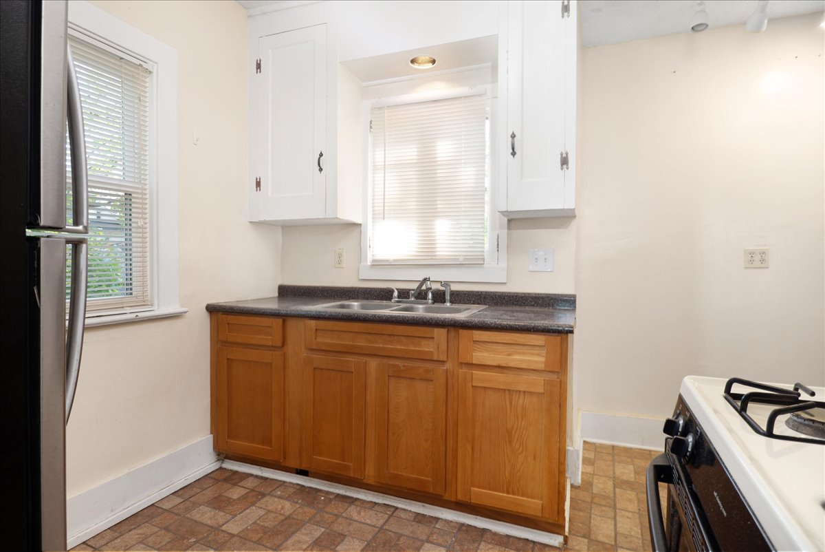 06 Kitchen 2